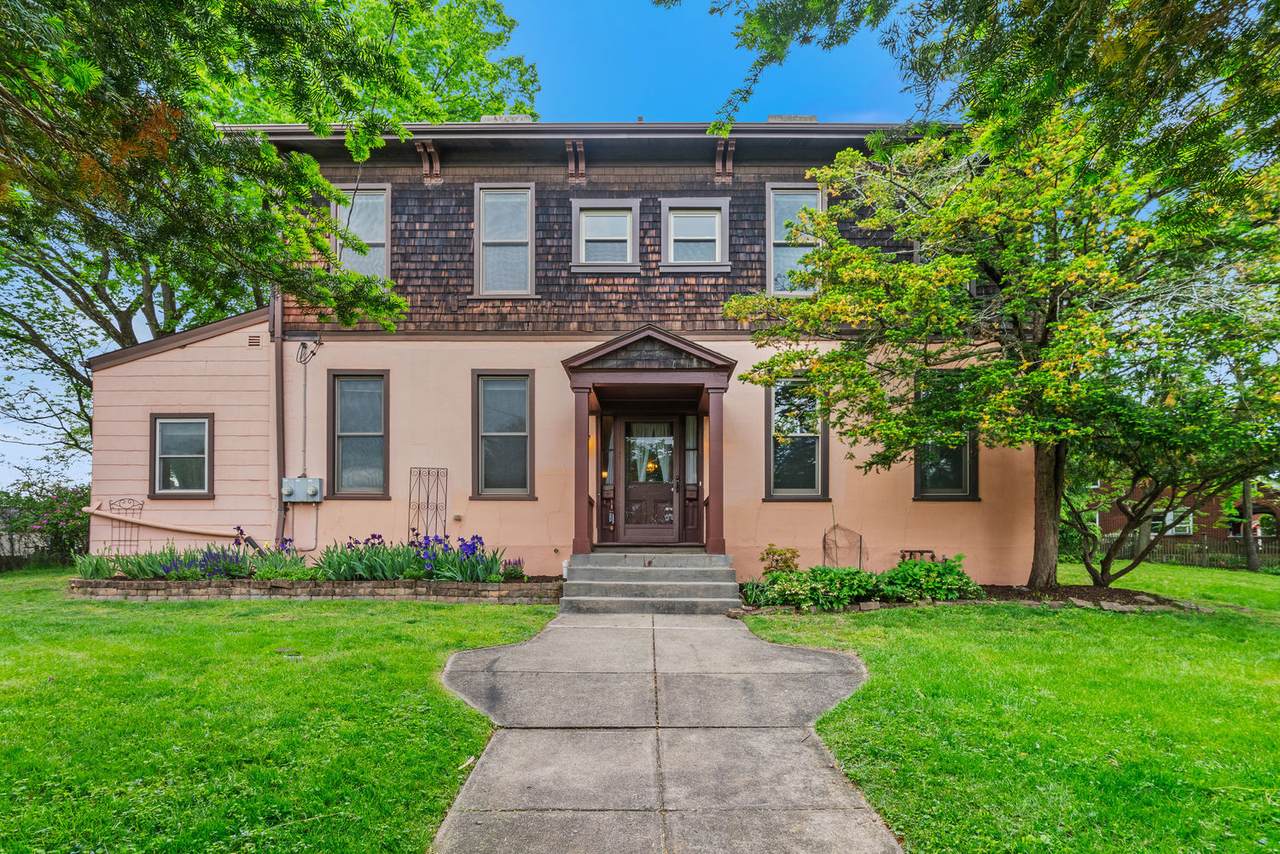 2738 Mount Royal - Photo 1