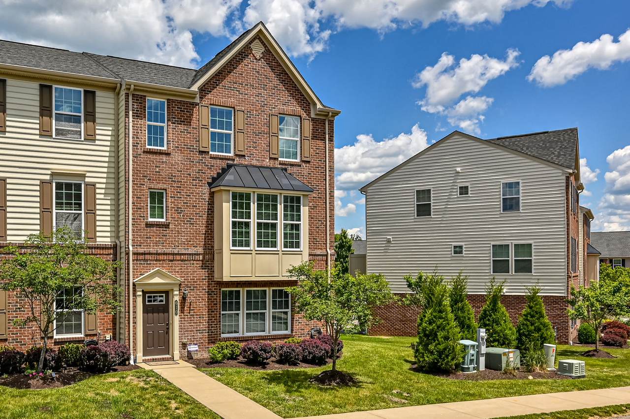 610 Broadmore - Photo 1