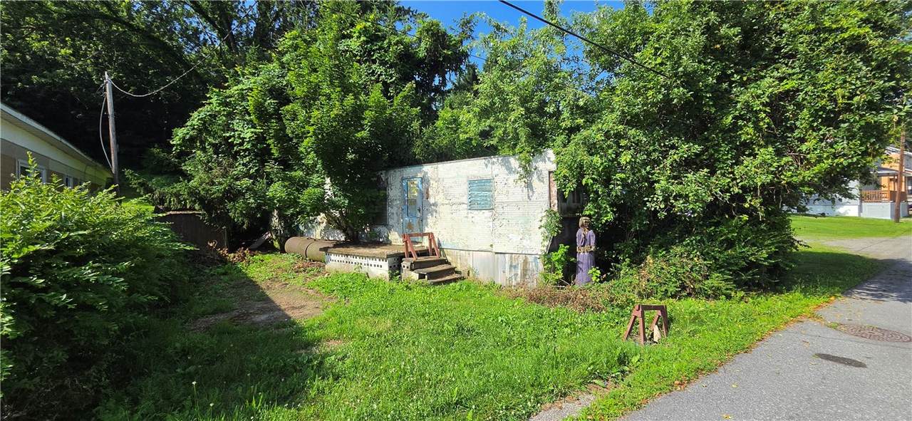 139 Somerset Ave - Photo 1