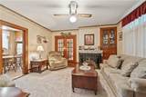 906 9th Ave - Photo 16