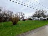 121 Franklin Ave - Photo 3