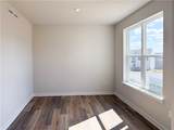 877 Bideford Dr - Photo 3