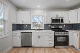 211 Wainwright Ave - Photo 3