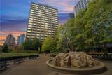 112 Washington Place - Photo 31