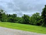 1027 Locust Ave - Photo 5