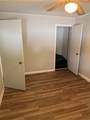 965 Leeds - Photo 17