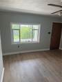 965 Leeds - Photo 4