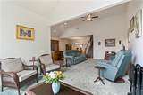 1053 Carriage Ln - Photo 14