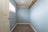 1031 Valonia St - Photo 17