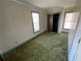 211 Walnut St - Photo 15