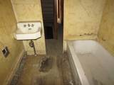 930 7th St - Photo 18