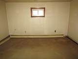 930 7th St - Photo 33