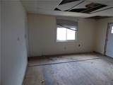 911 Amherst St - Photo 11