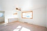 1079 Catherine Dr - Photo 9