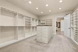 2500 Country Club Dr - Photo 33