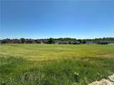 2001 Blackthorne Dr - Photo 9