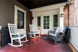 411 Hampton Ave - Photo 3
