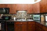 411 Hampton Ave - Photo 7