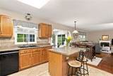 1033 Robinwood Dr - Photo 16