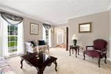 1033 Robinwood Dr - Photo 9