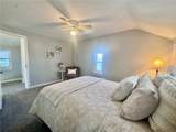 1621 Greencrest - Photo 15
