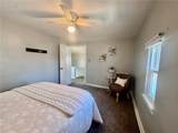 1621 Greencrest - Photo 16