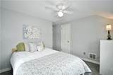 1621 Greencrest - Photo 18