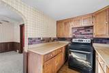 1007 Leslie St - Photo 11