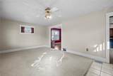 1007 Leslie St - Photo 2