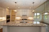 1033 Skyline Dr - Photo 3