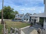 624 Sidney St - Photo 3