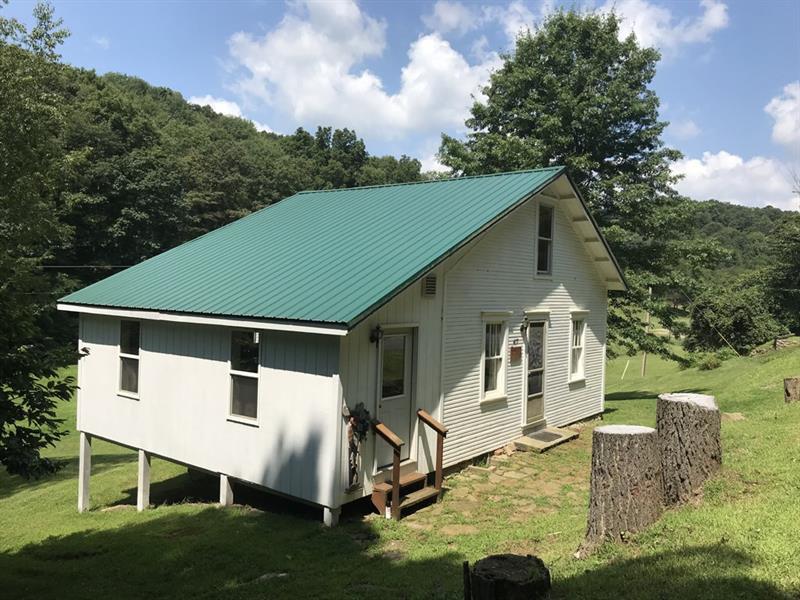 417 Hanging Rock Road - Photo 1