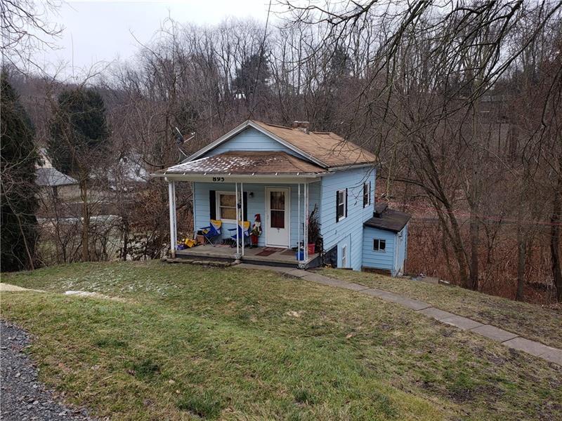 895 Spruce St - Photo 1