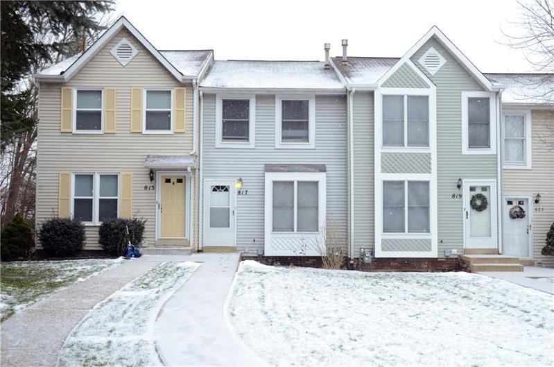 817 Elm Court - Photo 1