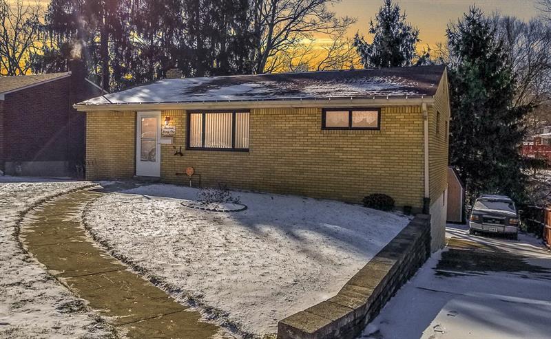 1421 Manley St - Photo 1