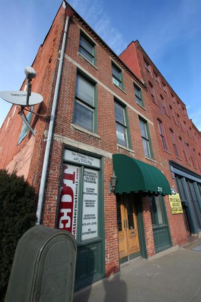 211 Fort Pitt Blvd - Photo 1