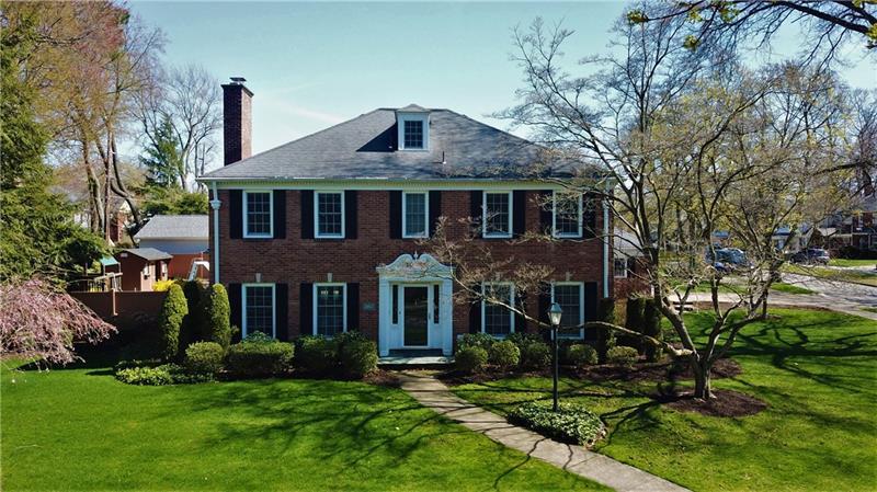 2057 Shore Dr - Photo 1