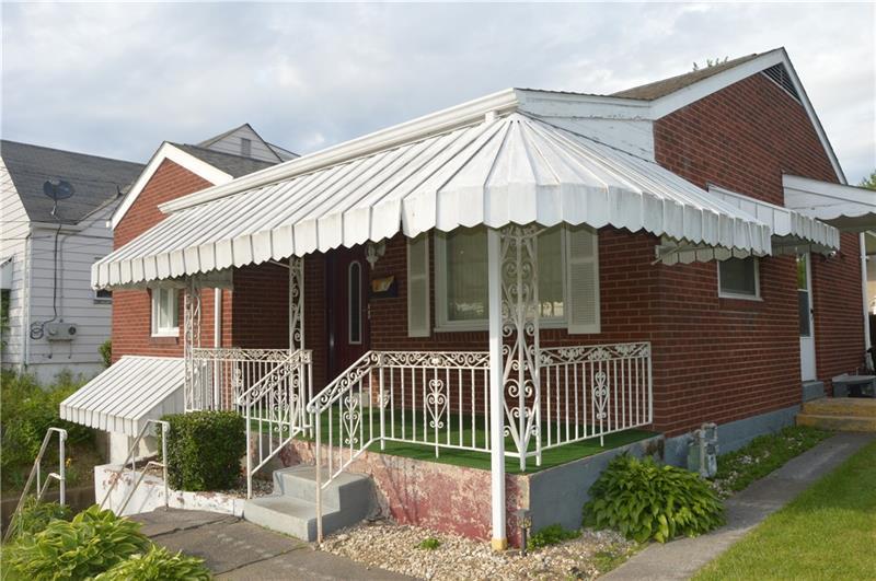 812 Grand Ave - Photo 1