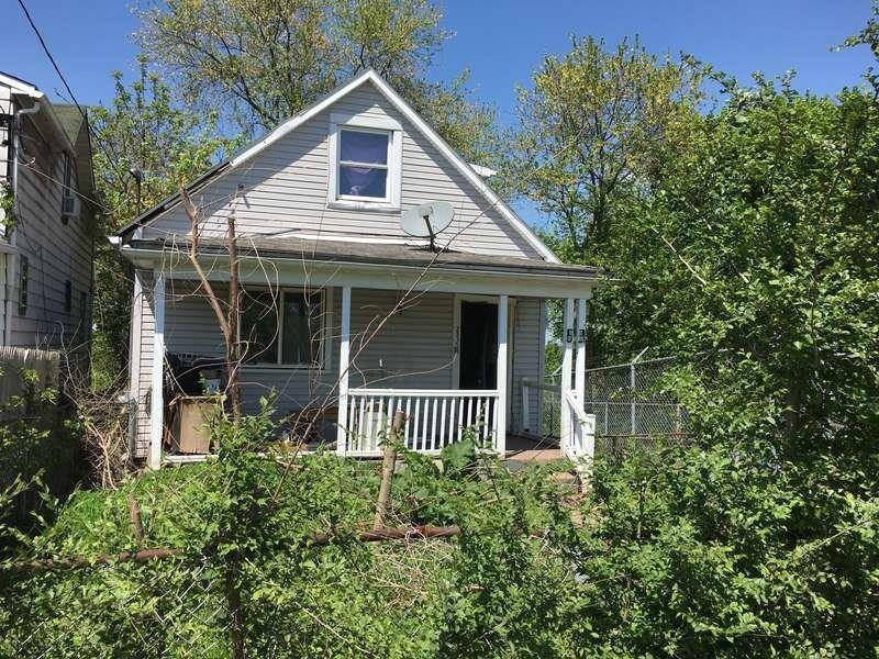 2315 Crestas Ave - Photo 1