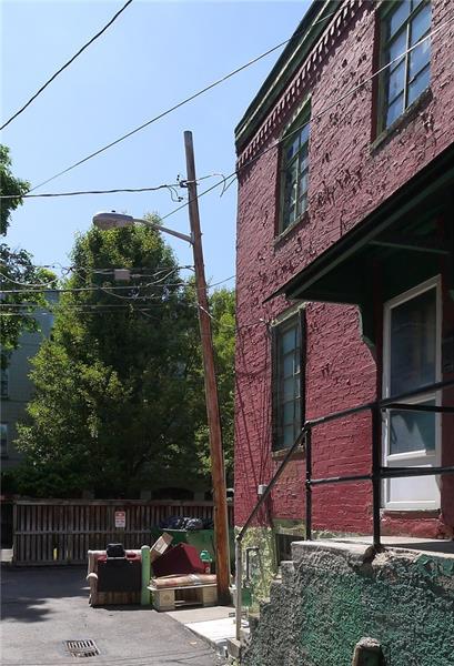 112 Mcnary - Photo 1