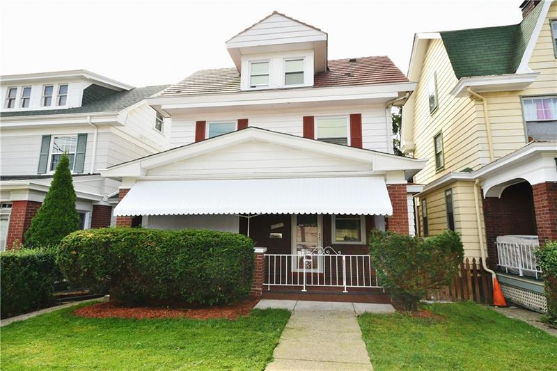 2611 Broadway - Photo 1