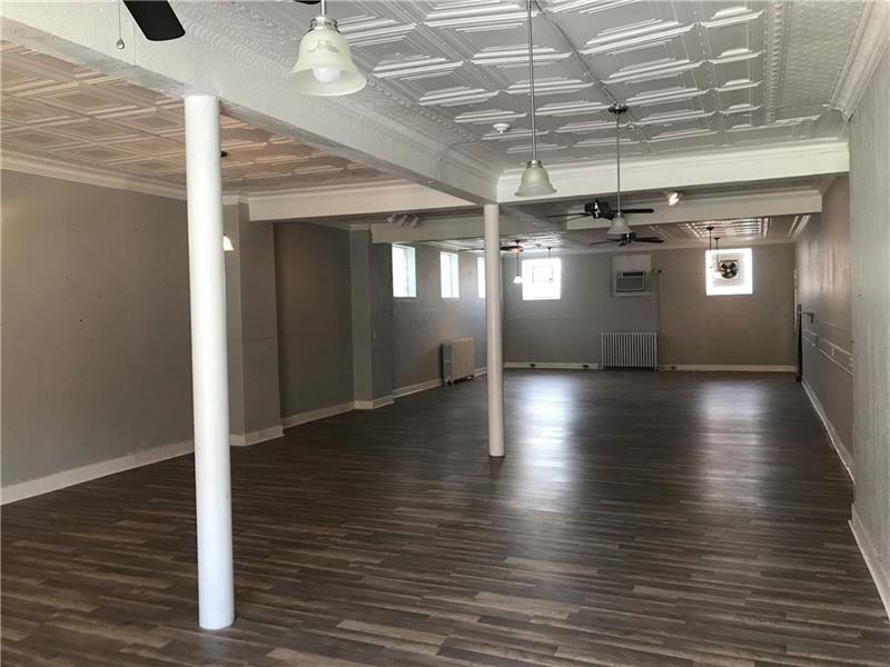 908 Brookline Blvd - Photo 1