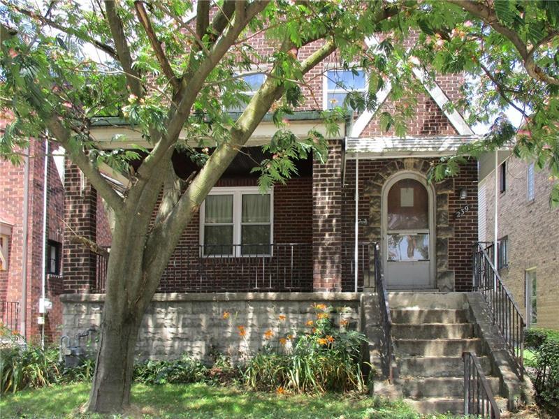239 40th St - Photo 1
