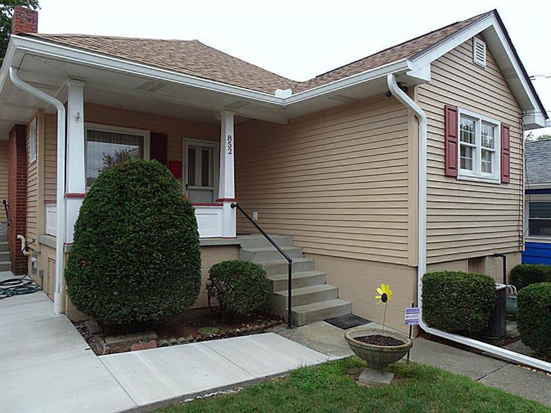852 7th Ave - Photo 1