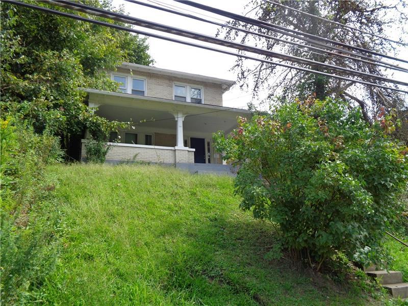 1240 Blackdore - Photo 1