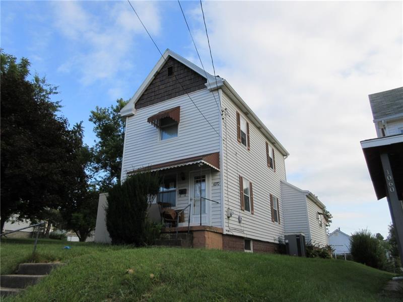 1070 Arch St - Photo 1