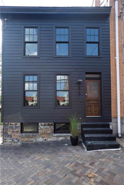 1513 Arch St - Photo 1