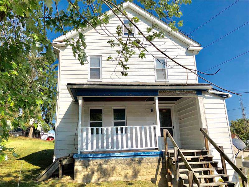 221 Elm St - Photo 1