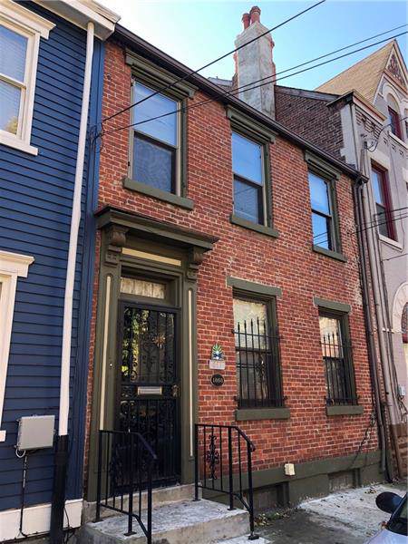 613 Avery Street - Photo 1