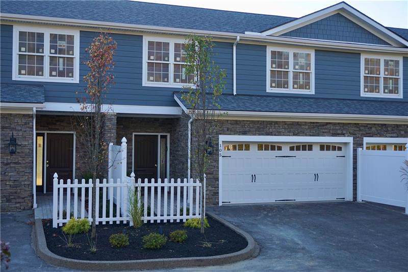 105 Ferndale Ave - Photo 1